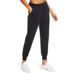 EUC Zella Live in Joggers